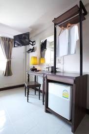 Habitación Doble Deluxe - 2 camas del hotel Rambuttri Village Inn and Plaza. Foto 19