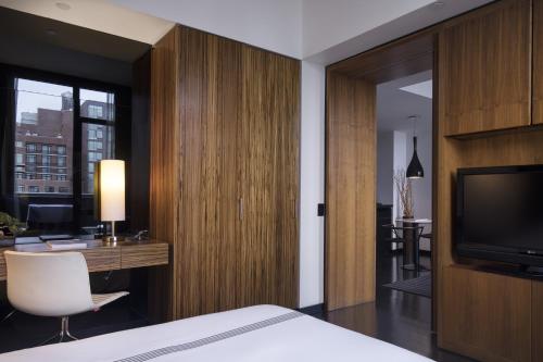 Suite Doble con terraza - cama doble grande del hotel Sixty Les. Foto 4