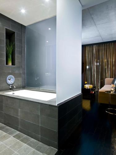 Suite Allen del hotel Sixty Les. Foto 3