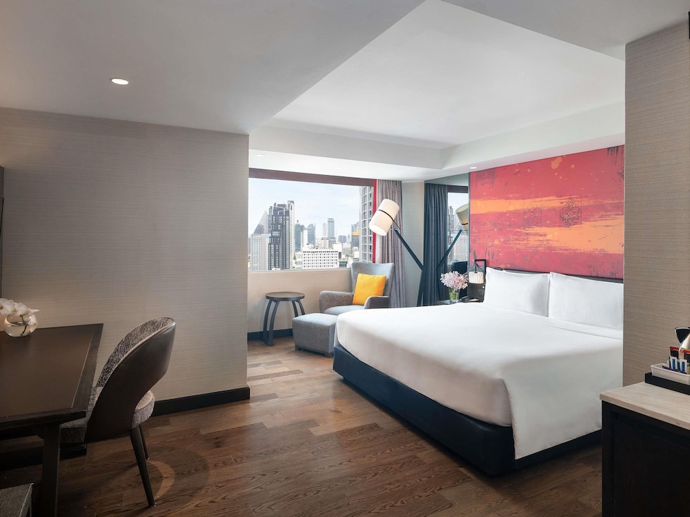 Habitación Deluxe con cama King del hotel Mercure Bangkok Sukhumvit 11. Foto 6
