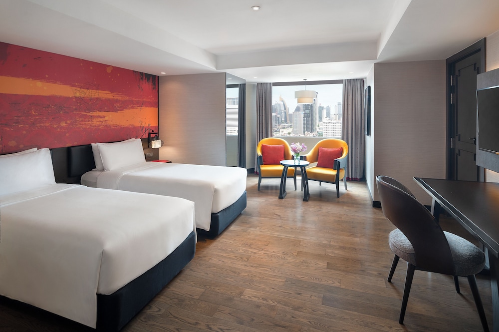 Habitación Deluxe con Bañera y Dos Camas Individuales del hotel Mercure Bangkok Sukhumvit 11