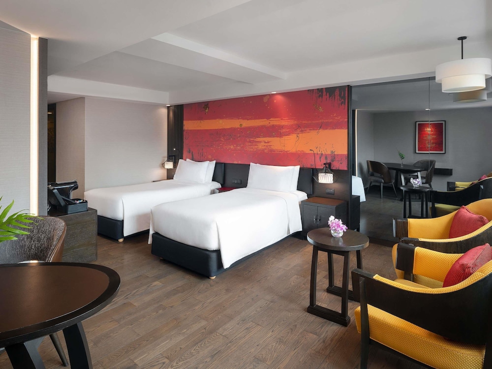Habitación Privilege con Dos Camas Individuales, Acceso al Salón del hotel Mercure Bangkok Sukhumvit 11