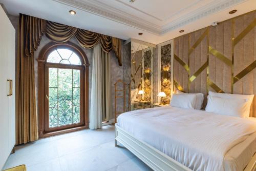 Suite Presidencial con bañera de hidromasaje del hotel Wyndham Istanbul Old City. Foto 1