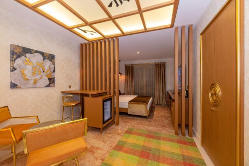 Suite Slient con piscina de hidromasaje - Planta baja del hotel Wyndham Istanbul Old City. Foto 2