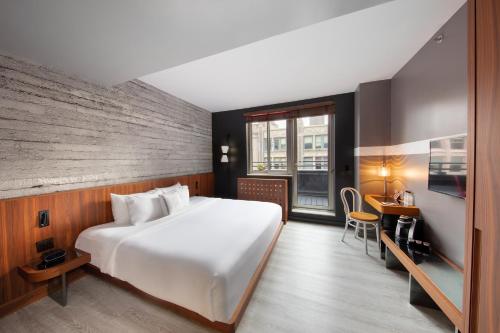 Habitación Superior con cama extragrande del hotel Henri