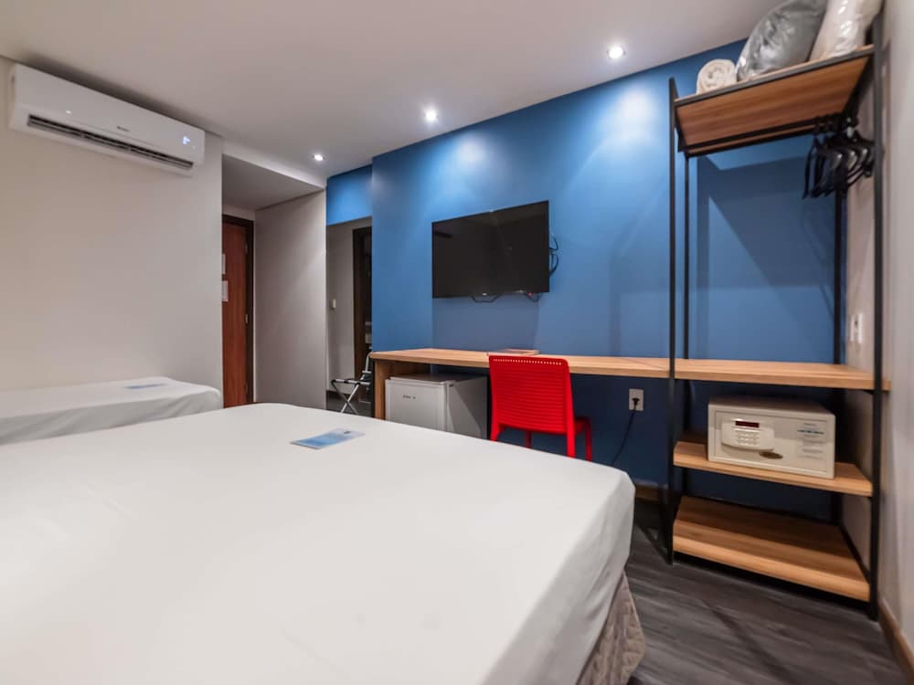 Apartamento superior - 1 cama doble del hotel Ibis Styles Belém Nazaré. Foto 4