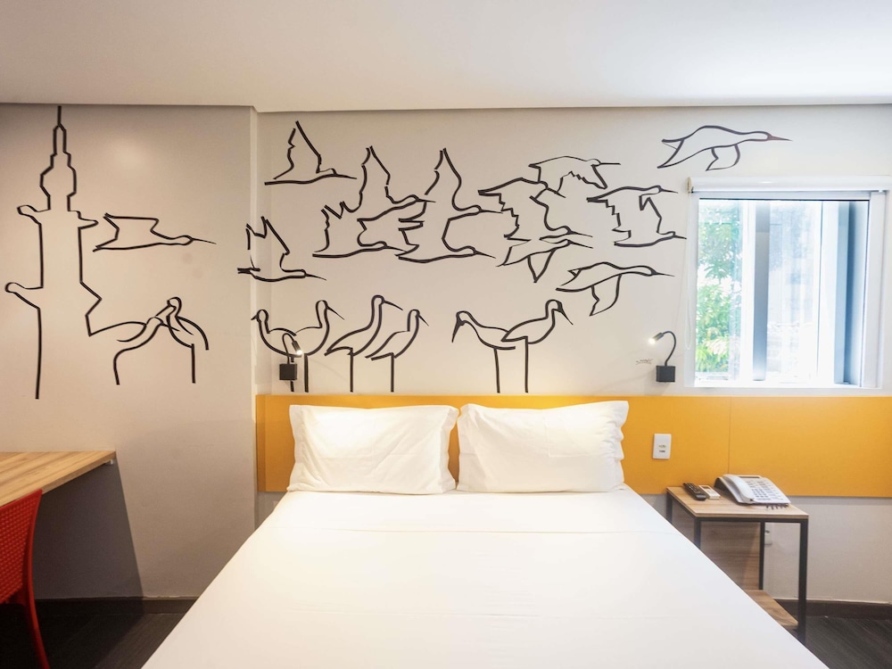 Apartamento superior - 1 cama doble del hotel Ibis Styles Belém Nazaré. Foto 6