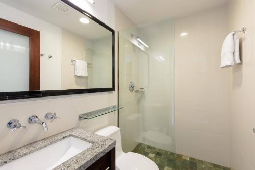 Habitación con cama extragrande. del hotel Marriott Vacation Club®, New York City. Foto 3