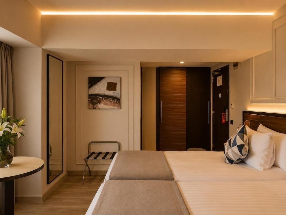 Habitación estándar con 2 camas individuales del hotel Bucharest Unirii Square - Handritten Collection. Foto 3