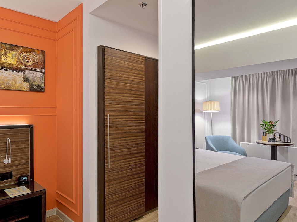 Habitación Accesible con 1 Cama Queen del hotel Bucharest Unirii Square - Handritten Collection. Foto 6
