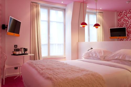 Habitación Doble Superior del hotel Sejour BeauBourg. Foto 2