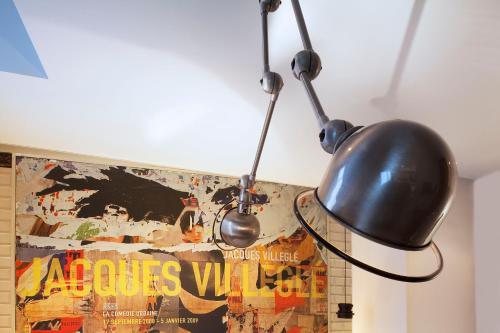 Habitación Doble Superior del hotel Sejour BeauBourg. Foto 11