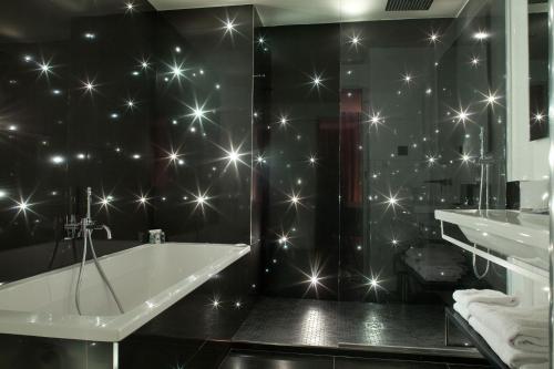 Habitación Doble Superior del hotel Sejour BeauBourg. Foto 22