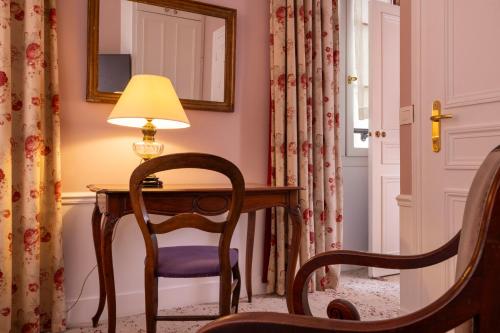 Habitación Doble Clásica del hotel Le Saint-grégoire. Foto 9