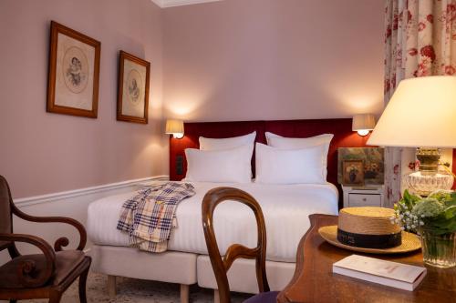 Habitación Superior con balcón del hotel Le Saint-grégoire. Foto 2