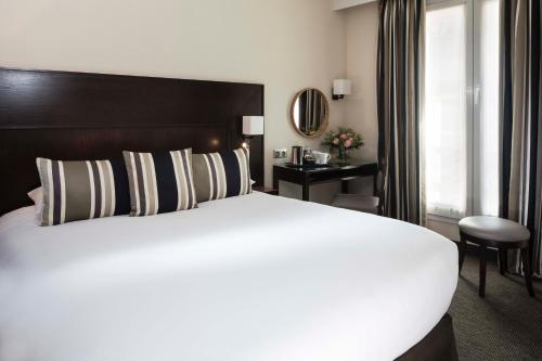 Habitación Doble del hotel Albert 1er Paris. Foto 4