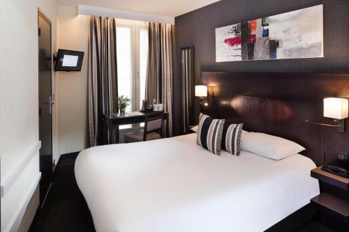 Habitación Doble del hotel Albert 1er Paris. Foto 6