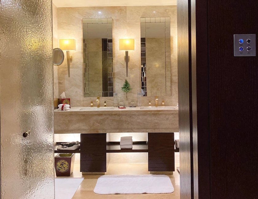 Suite 1 Cama king Vista ciudad Premium Gold Con Vistas Sofá Cama incluido del hotel Fairmont Beijing. Foto 4