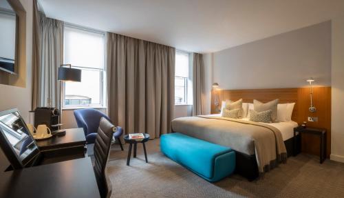 Habitación Superior King del hotel Clayton Hotel London Wall. Foto 1