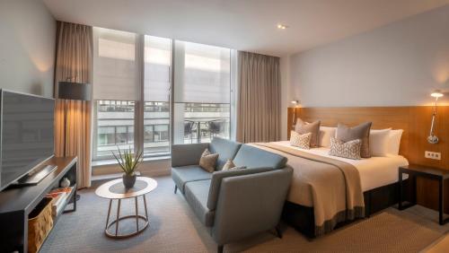 Habitación Deluxe King con balcón del hotel Clayton Hotel London Wall