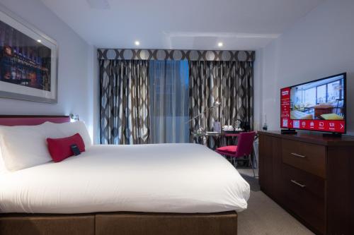 Habitación Doble Club Deluxe del hotel The Bermondsey Square. Foto 11