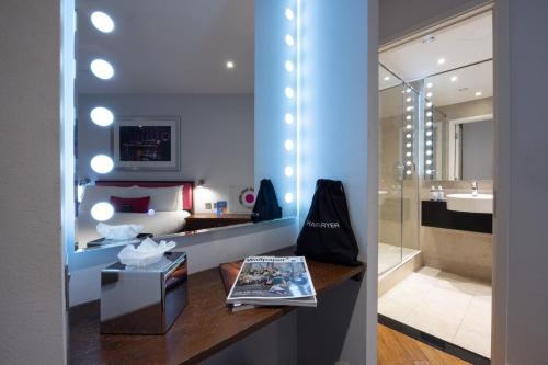 Habitación Doble Club Deluxe del hotel The Bermondsey Square. Foto 14