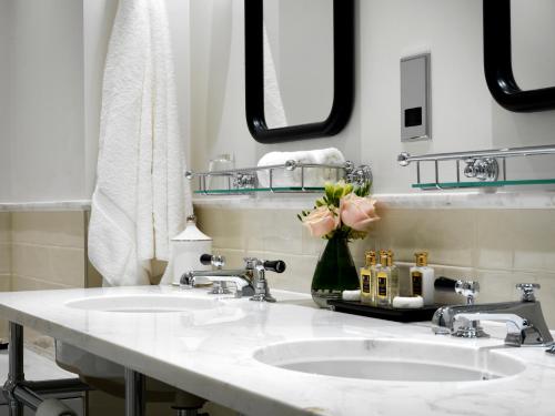 Suite Junior Executive del hotel The Stafford London. Foto 5