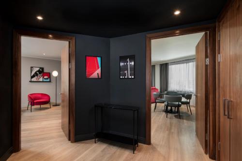 Suite Rose del hotel Radisson RED London Twickenham. Foto 6