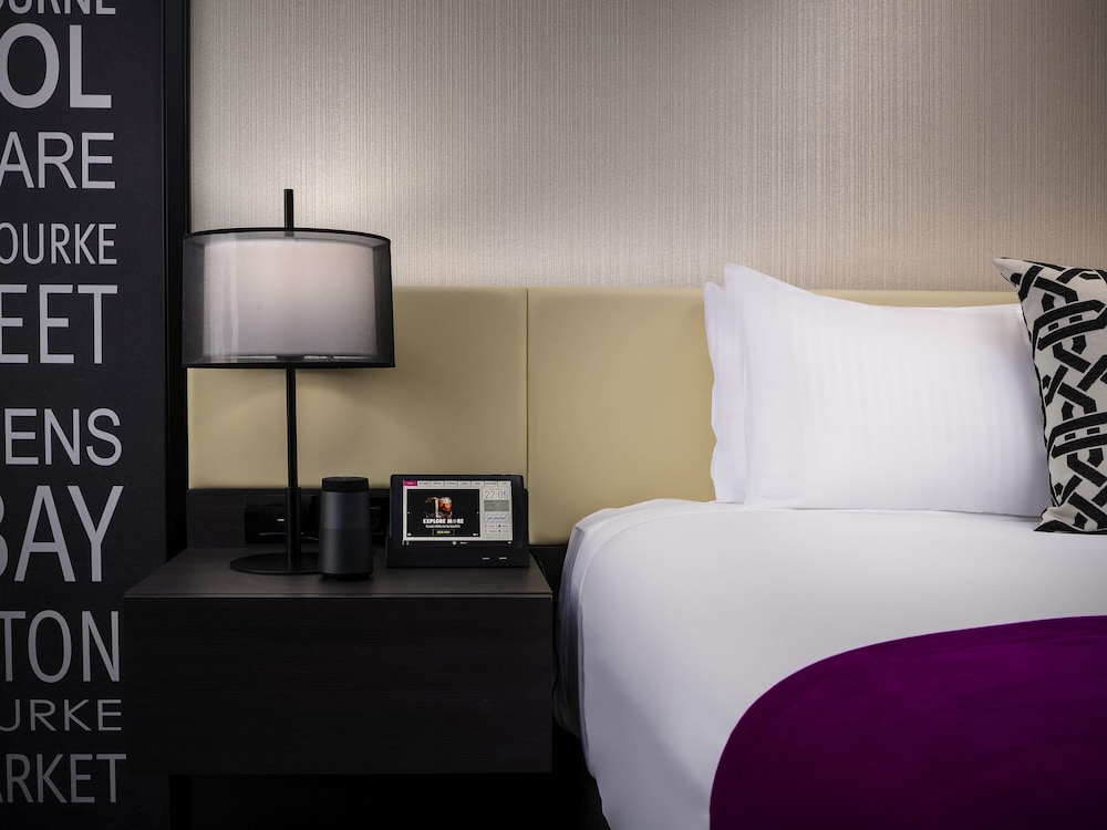 Habitación superior, 1 cama de matrimonio grande (High Floor) del hotel Pullman Melbourne City Centre. Foto 1
