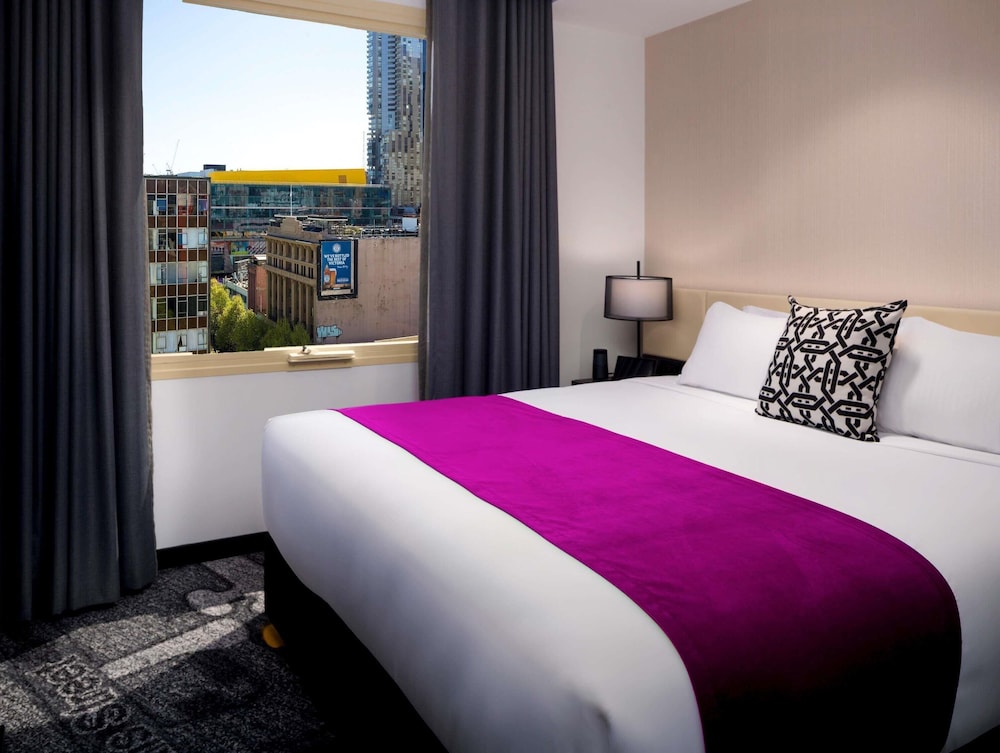 Habitación Premium, 1 cama de matrimonio grande (Executive) del hotel Pullman Melbourne City Centre. Foto 1