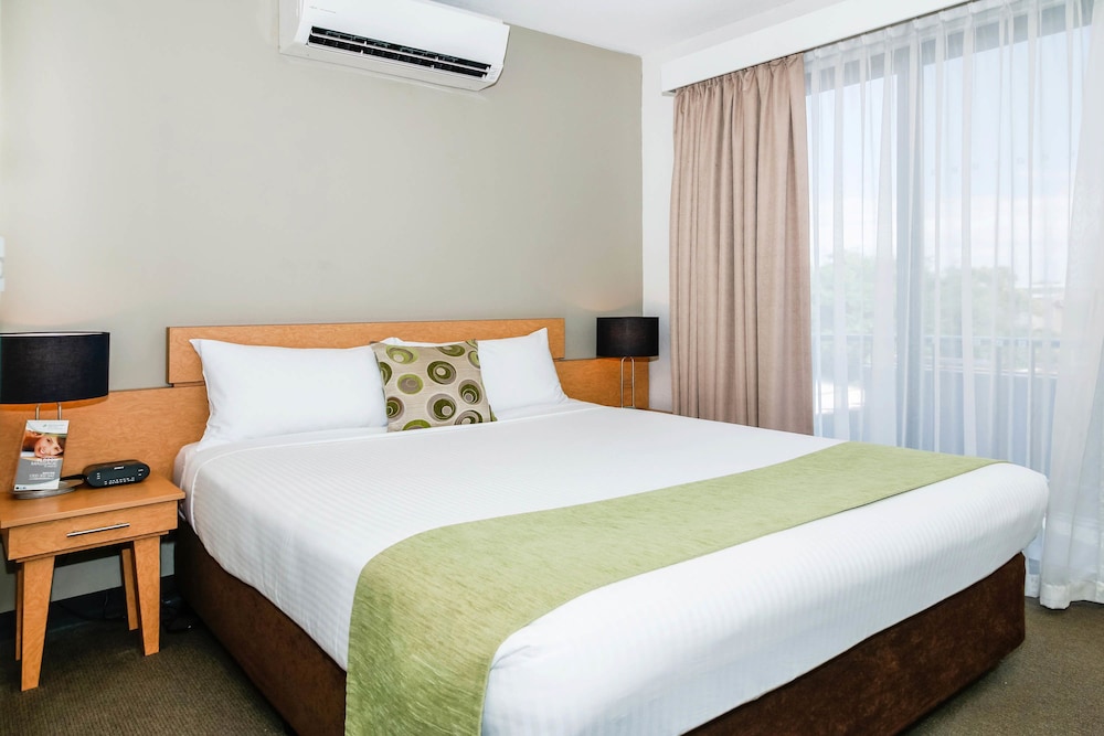 Apartamento de 2 dormitorios Queen - Queen del hotel Breakfree Adelaide. Foto 1