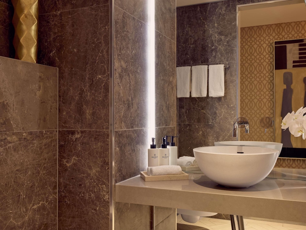 SUITE PRESTIGE Acceso al Club, Cama King, Salón Separado, Vista a la Ciudad Piso Alto, Baño de Lujo, 64m2 del hotel Sofitel Brisbane Central. Foto 2