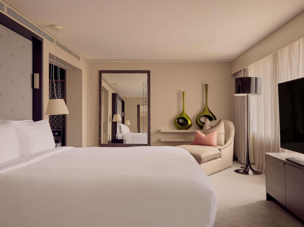 SUITE OPERA Acceso al Club, Cama King, Salón Separado, Vista a la Ciudad Piso Alto, Baño Indulgente, 94m2 del hotel Sofitel Brisbane Central