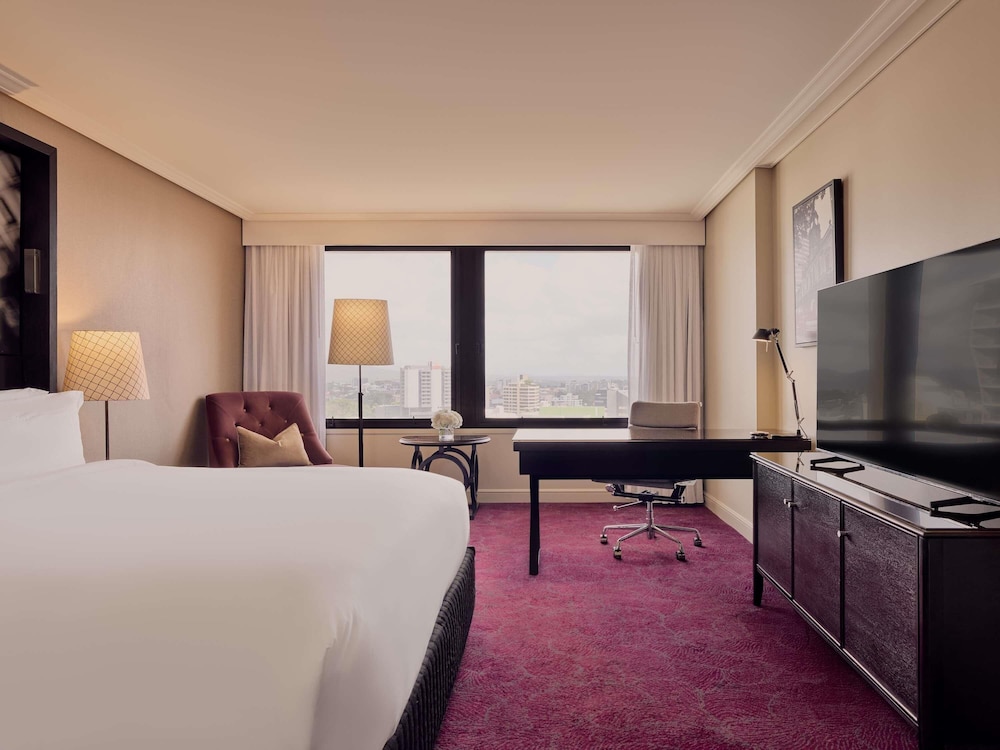 HABITACIÓN DE LUJO Cama King, Piso Alto del hotel Sofitel Brisbane Central. Foto 1
