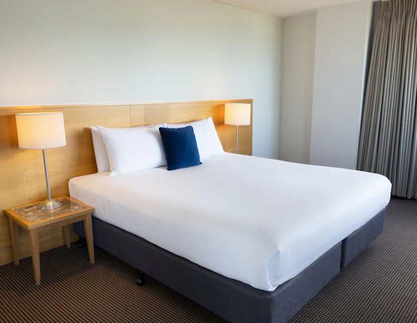 Suite Vista Rio Superior 1 Cama king 1 habitación Con Vistas del hotel Novotel Perth Langley. Foto 1