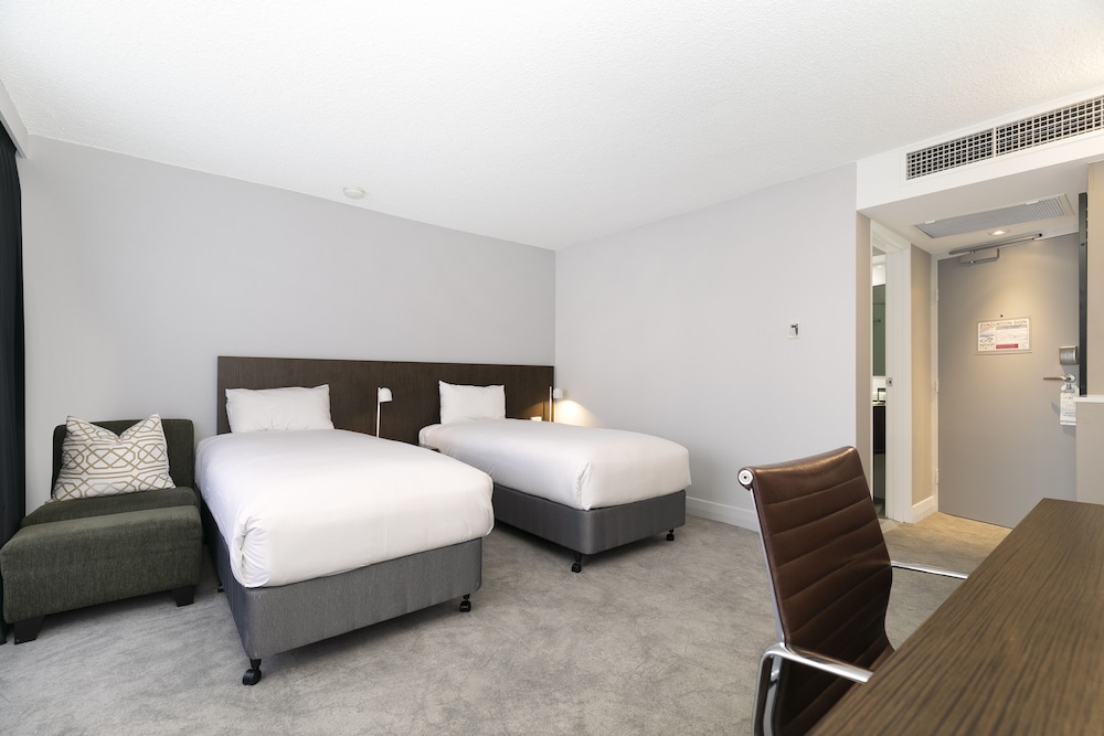Habitación superior con 2 camas individuales del hotel Mercure Brisbane Spring Hill. Foto 1
