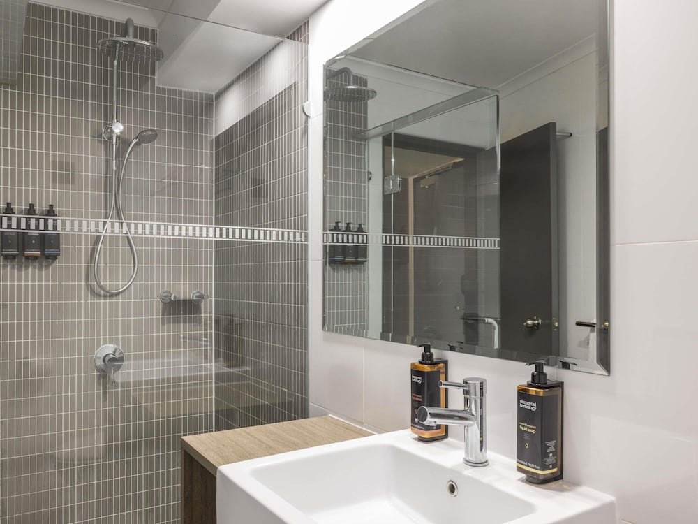 Habitación superior con 2 camas individuales del hotel Mercure Brisbane Spring Hill. Foto 4