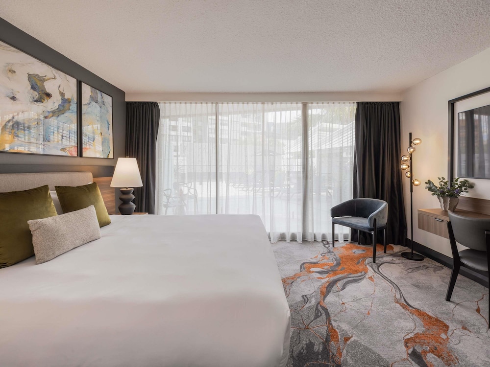 Suite Familiar con 1 Cama Queen y 2 Camas Individuales del hotel Mercure Brisbane Spring Hill. Foto 6