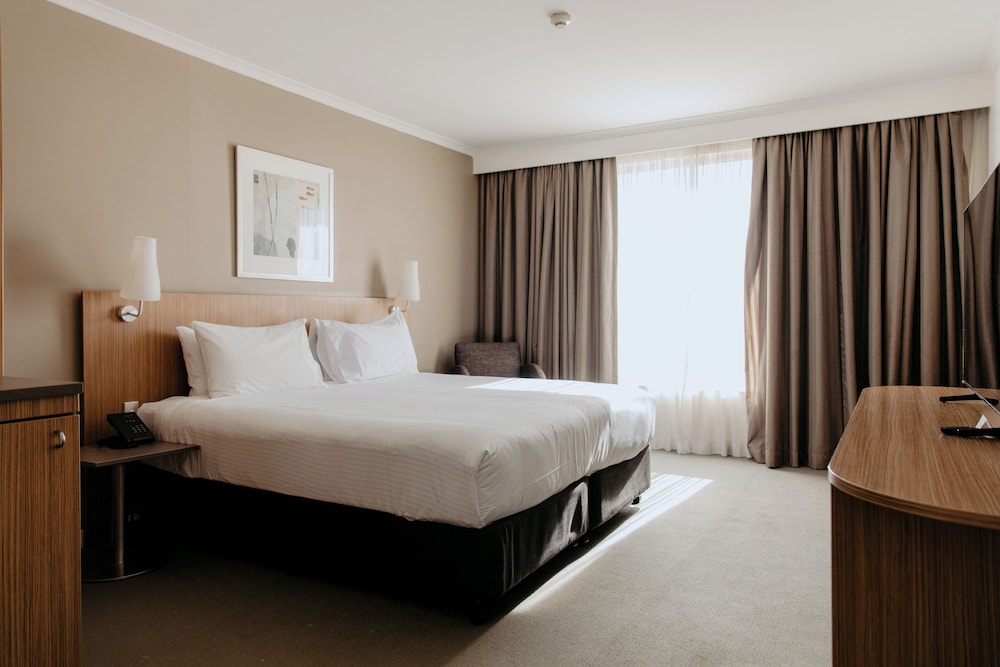 Habitación Clásica King del hotel Mercure Sydney Parramatta. Foto 1