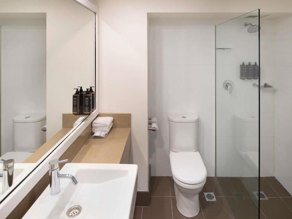 Habitación Clásica King del hotel Mercure Sydney Parramatta. Foto 4