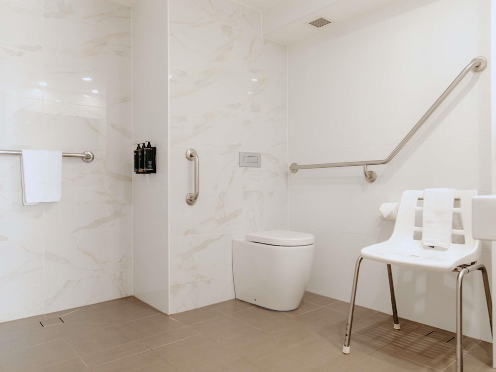 Habitación Clásica King Accesible del hotel Mercure Sydney Parramatta. Foto 5