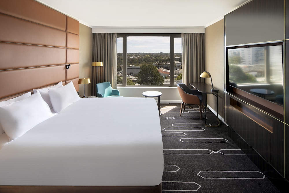 Habitación Superior King del hotel Mercure Sydney Parramatta. Foto 1