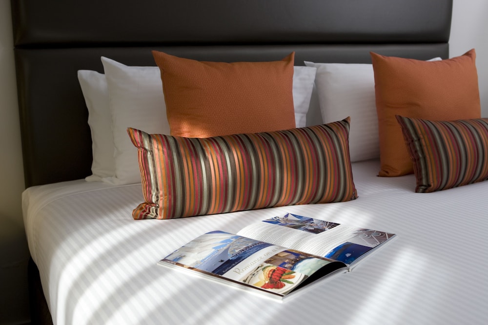 HABITACIÓN SUPERIOR, 1 Cama King Size del hotel Novotel Sydney International Airport. Foto 1