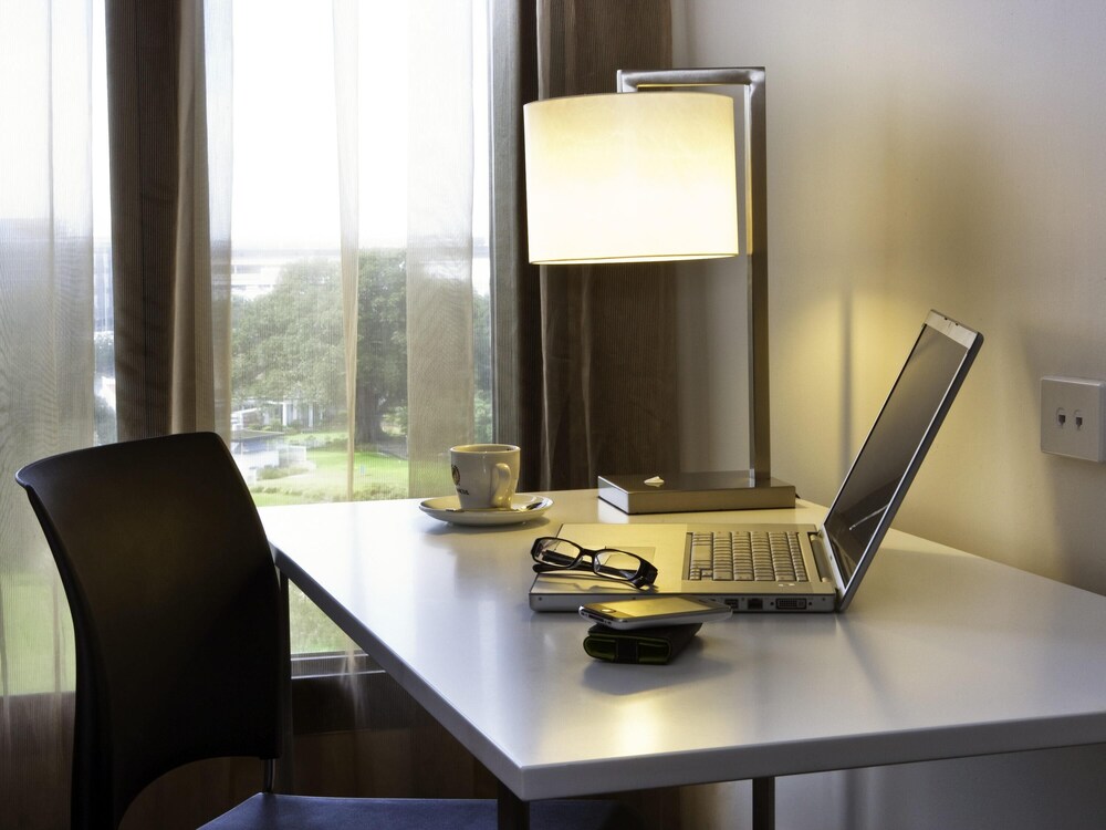 Habitación superior, 2 camas dobles del hotel Novotel Sydney International Airport. Foto 5
