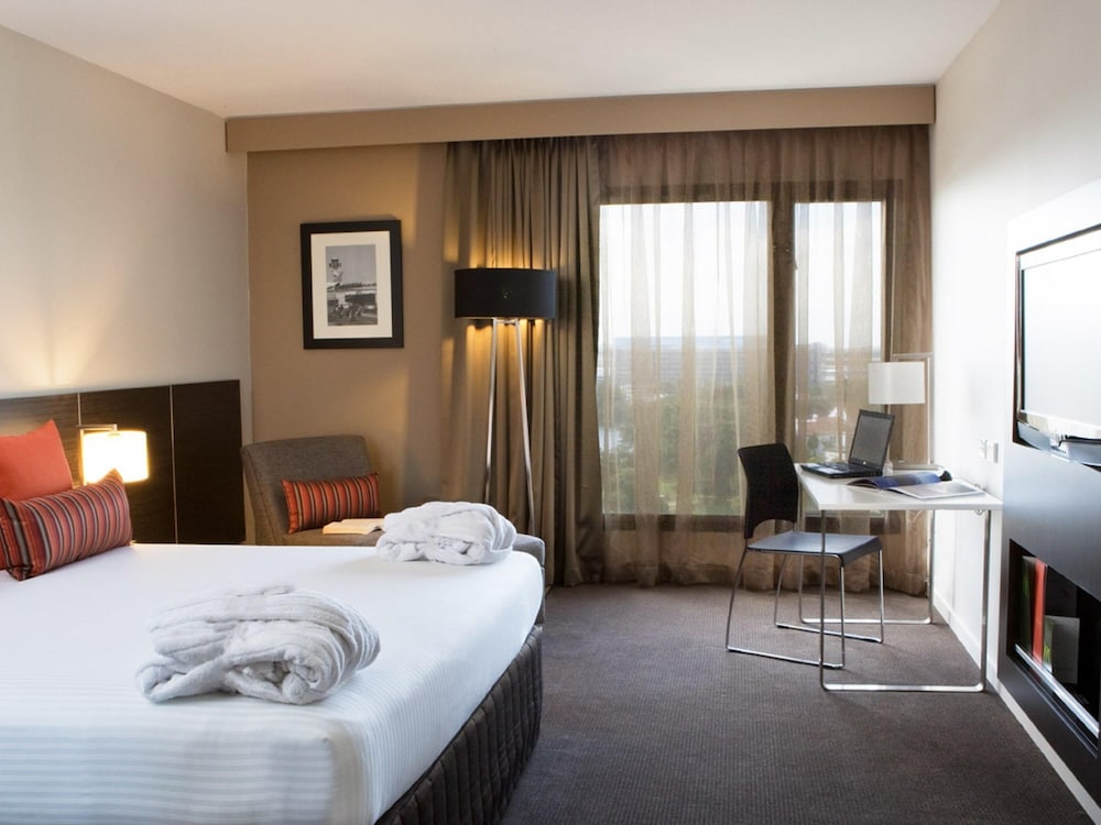 HABITACIÓN EJECUTIVA, 1 Cama King Size del hotel Novotel Sydney International Airport. Foto 3