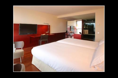 Habitación doble Normal del hotel Reina Petronila. Foto 1