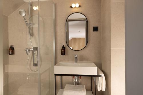 Habitación Triple del hotel Korner Opéra. Foto 1