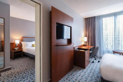 Habitación Familiar del hotel Crowne Plaza Paris Republique, by Ihg. Foto 3