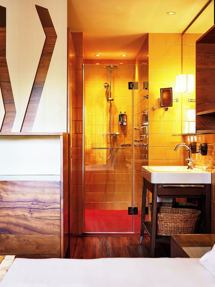 Habitación Deluxe doble de uso individual, vistas al mar del hotel Bohemia Suites and Spa - Adults Only. Foto 6