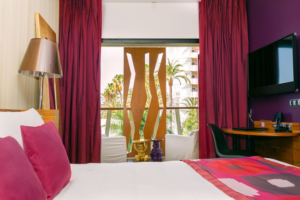 Habitación doble Lujo Vista Jardín 1 Cama queen del hotel Bohemia Suites and Spa - Adults Only. Foto 2